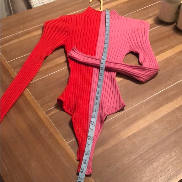 Like new spliced / split high neck bodysuit sz 2 - Picture 3 of 5